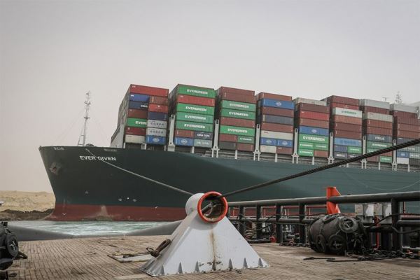 Россия заявила о готовности помочь Египту в разблокировке Суэцкого канала