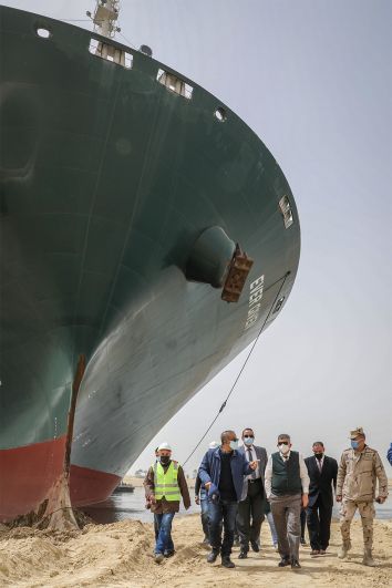Россия заявила о готовности помочь Египту в разблокировке Суэцкого канала